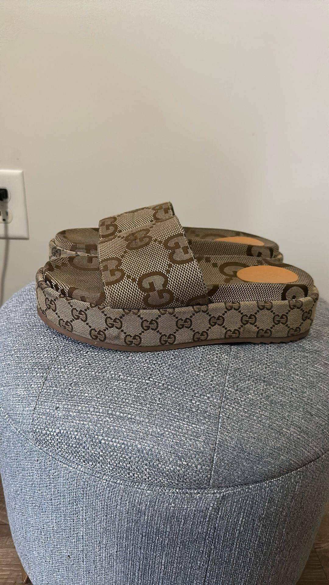 GUCCI Women’s Platform Slides Size 41