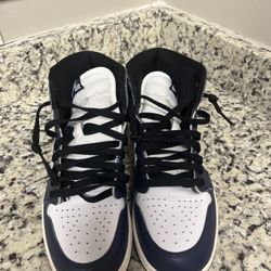 Jordan 1 Midnight Navy 