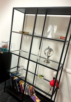 Beautiful Glass Display Shelves - Bookcase - 5 Tier
Display shelves
