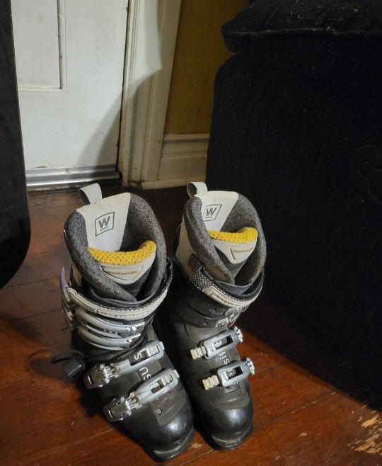 Salomon Performa 7.0 Flex Ski Boots Women's Size 9.5