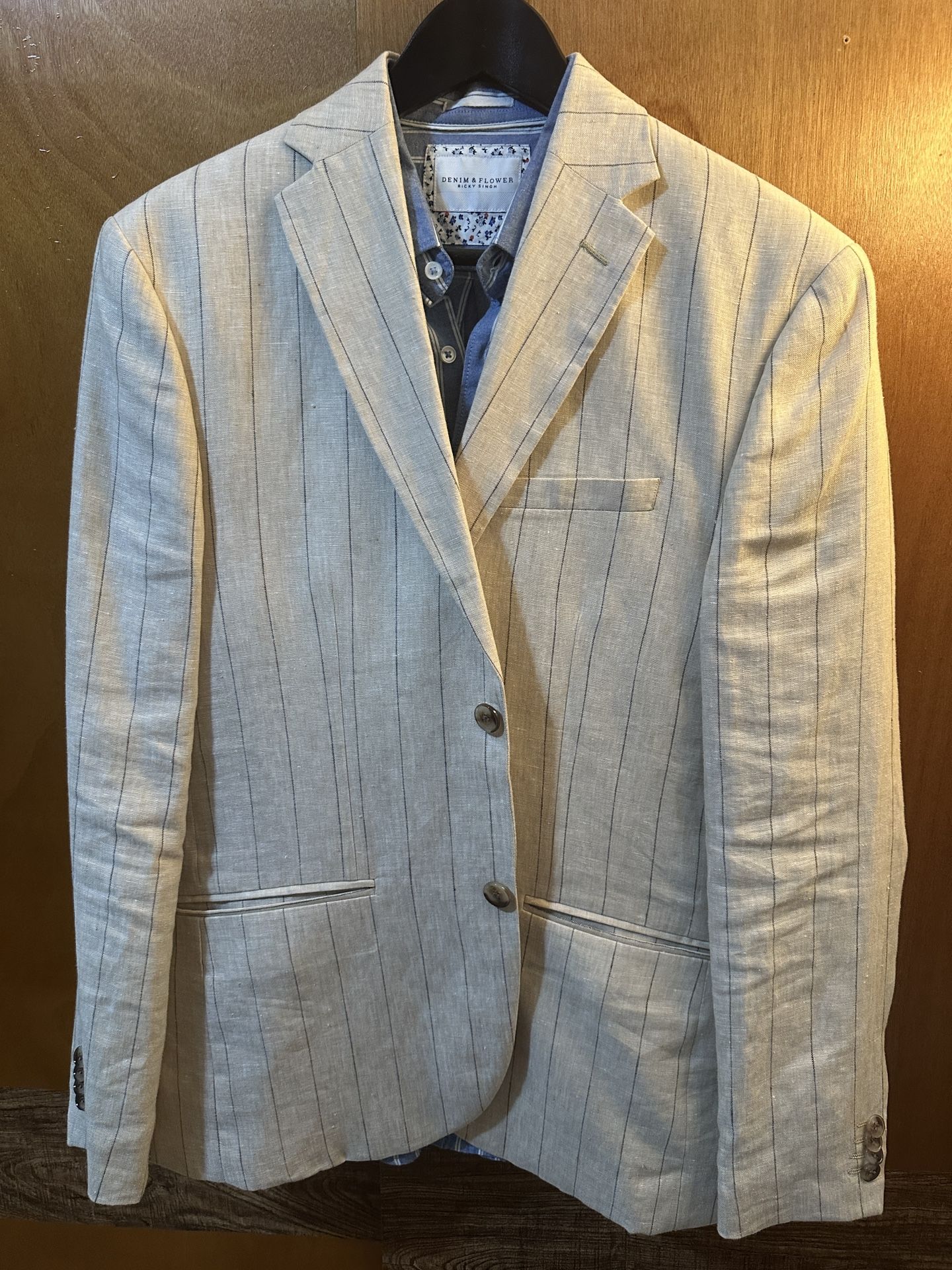 100% Linen Men’s Suit Size 38R Pants 32