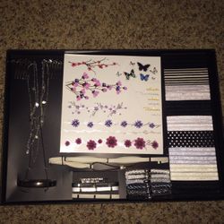 Kitsch Beauty Box, Tattoos, Accessories