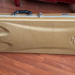 Gibson Hard Case In Good Condition For Guitar