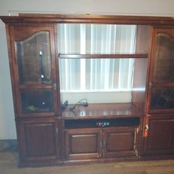 Entertainment Center Free