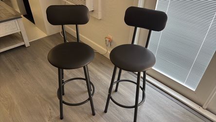2  NEW-bar black stools $50 built for you ready to go!