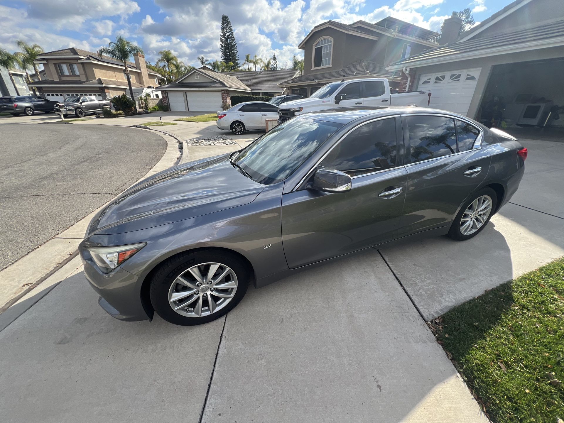 2015 Infiniti Q50