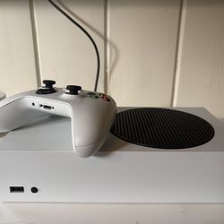 X Box One (+ Controller) 