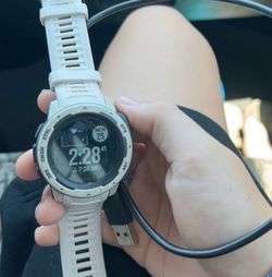White Garmin instinct Gen 1 with charger