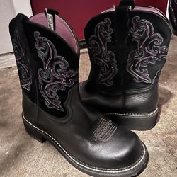 Size 9 1/2 Women’s boots
