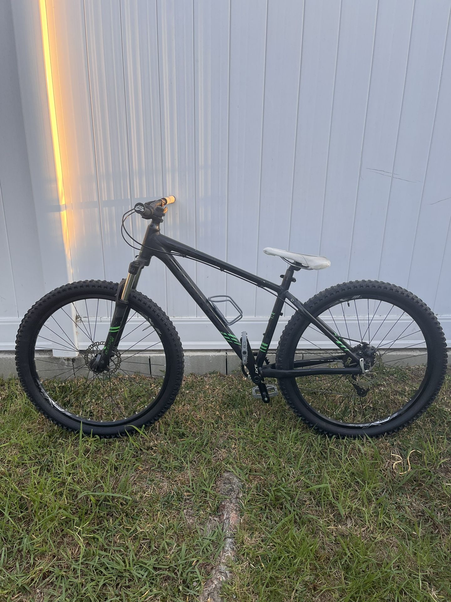 27.5 Inch Giant Talon Upgraded