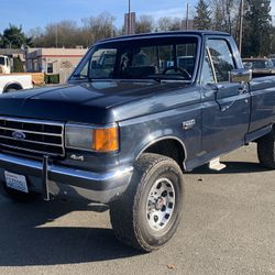1989 Ford F2 50 4 x 4 lariat LWB survivor