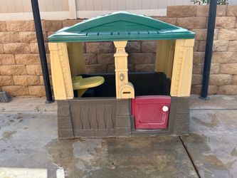 Kids playhouse