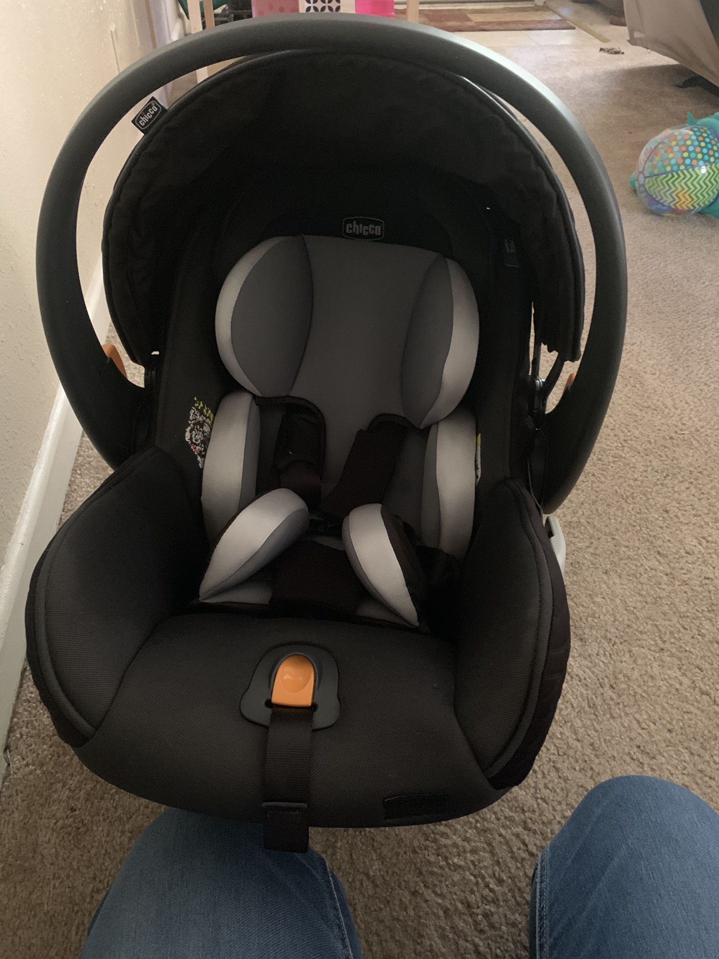 Chicco KeyFit Infant car seat