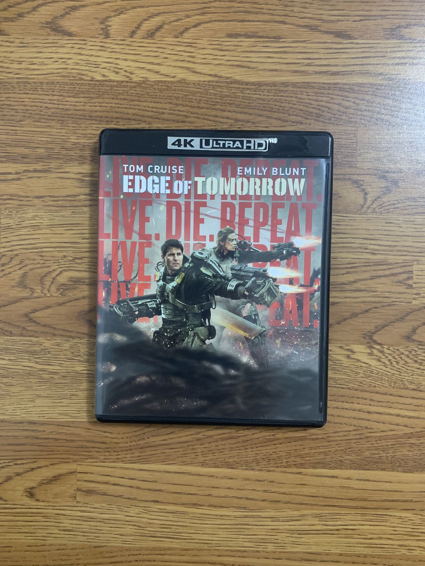 Live Die Repeat: Edge of Tomorrow 4K UHD Blu-ray Combo Pack (4K UHD Blu-ray + Blu-ray)