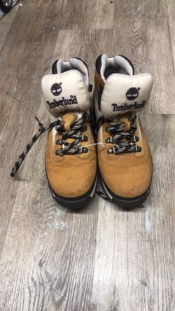Size 7 M Timberland boots like new