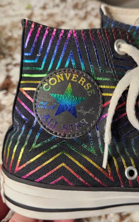 Womens Size 7 Converse Shoes
