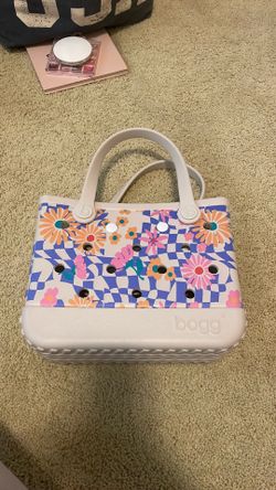 Croc Bogg bag