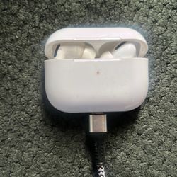 Airpod Pros With 2 Right Airpods