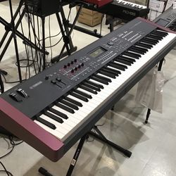 Yamaha Moxf8 88-key Synthesizer