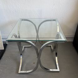 Luxurious Glass End Table