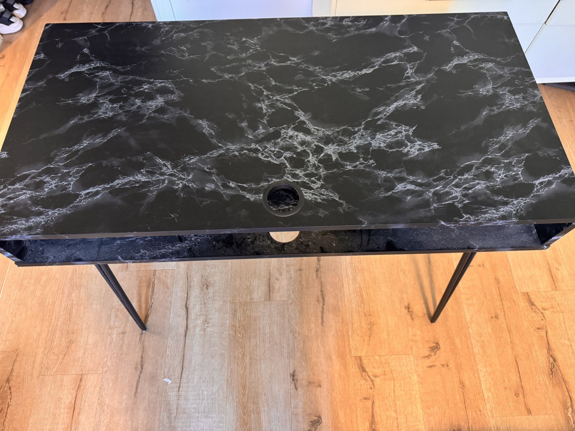 Athena Desk By Nonogratz