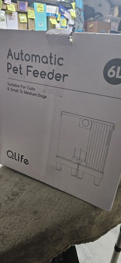 QLIFE Automatic Cat Dog Feeder: Dry Food Dispenser