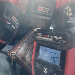Milwaukee Compressor M12