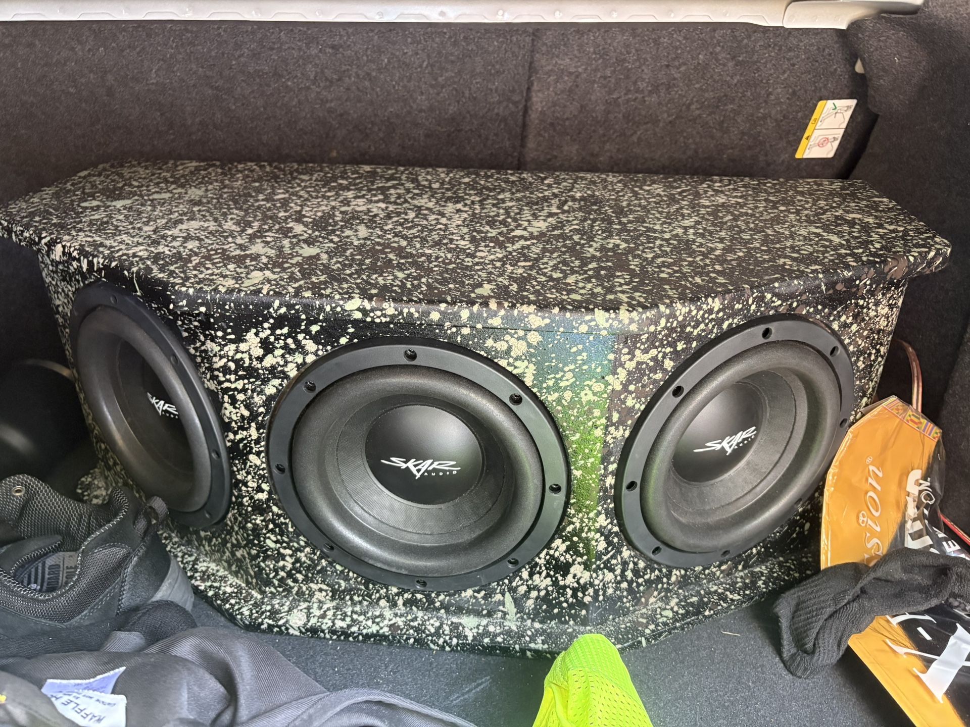 Skar Triple 8 Inch Subwoofers With Amplifier