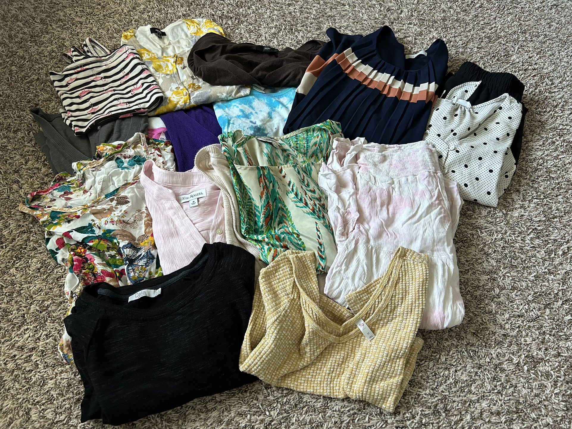 bundle of women clothes M/L