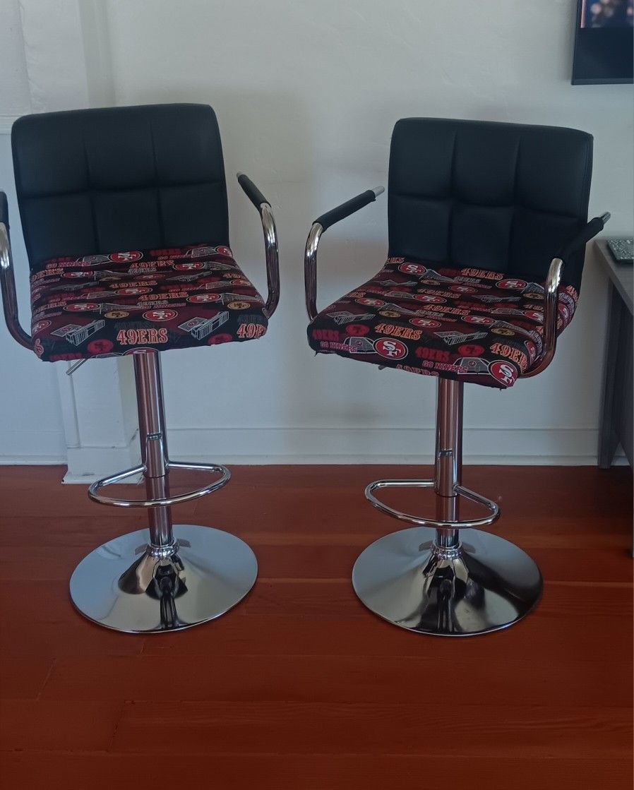 SPORT BAR STOOLS 