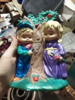 Vintage ceramic sweetheart tree figurine