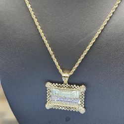 10kt Gold  Rope Chain n Last Supper Pendent 1875
