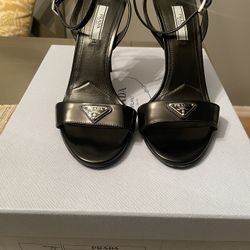 Prada, Black Sandal - Size 37.5