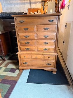 Chest of drawers