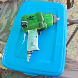 Impact Wrench 1\2 Mac Tools