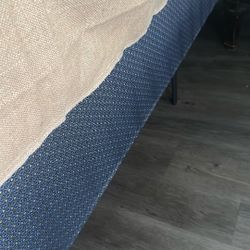 FREE QUEEN BOX SPRING MATTRESS