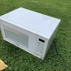 Microwave!! $20 Obo!! 