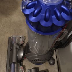 Dyson Animal 2 Vacuum Cleaner