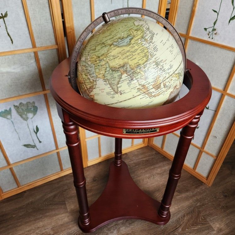Vintage Original The History Channel Club Life Time Member Rotating Floor Globe