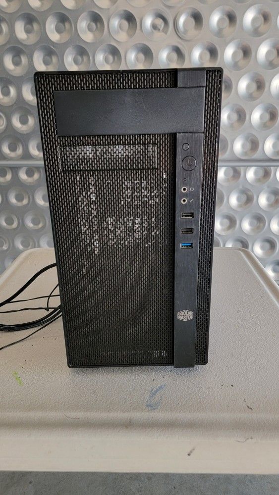 Cooler Master N200 MicroATX Mini Tower Case
