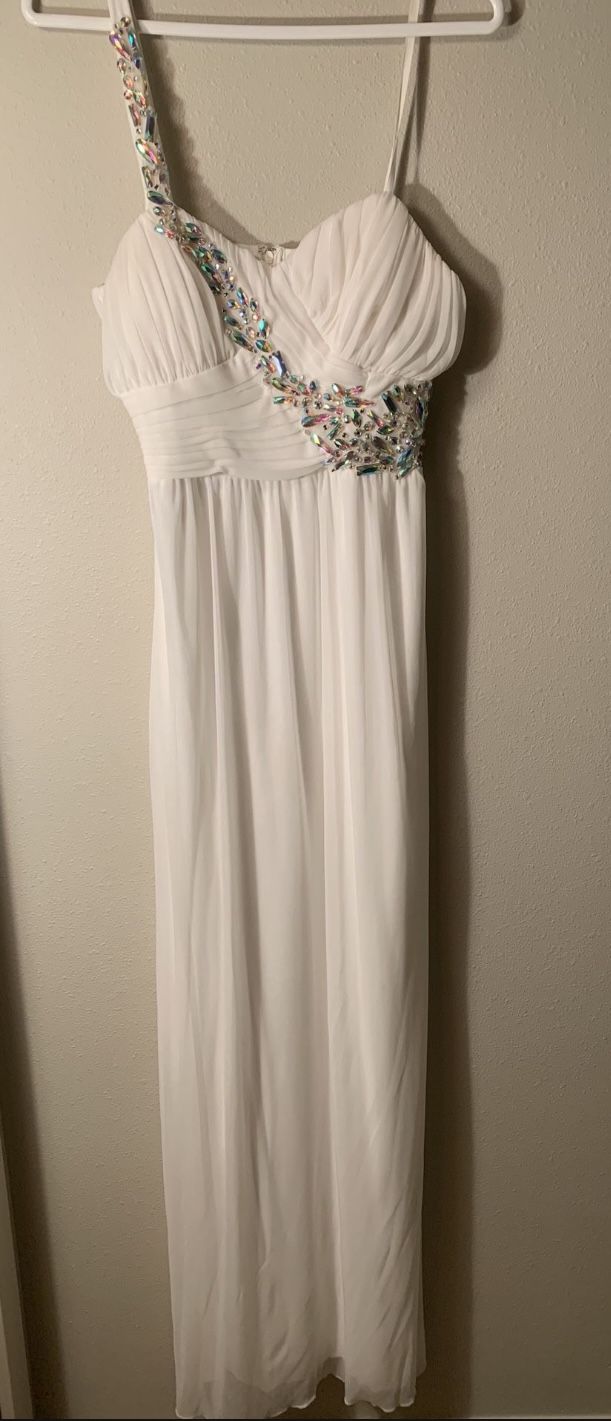 White Prom/formal Dress Size 11