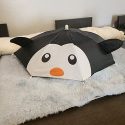 KIDS HEAD UMBRELLA PENGUIN NWOT