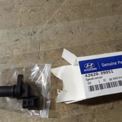 Genuine Hyundai Transmission Input Speed Sensor For Hyundai Elantra 