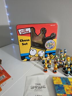 Vintage Simpsons 3D Chess Set Tin Collector's Box 100% Complete Cardinal Games