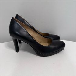 Naturalizer Black Leather Pumps - Size 7.5M