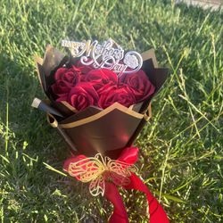 Eternal Red Roses 🌹 