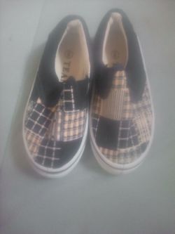 $8.00 baby boys size 6