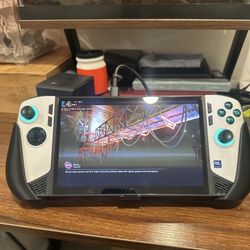 MSI Claw 8 AI+ Polar Tempest Edition