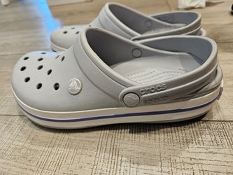 Crocs - Like NEW