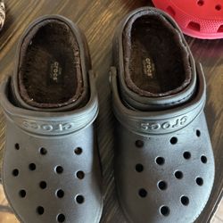 Women’s Crocs Size 7